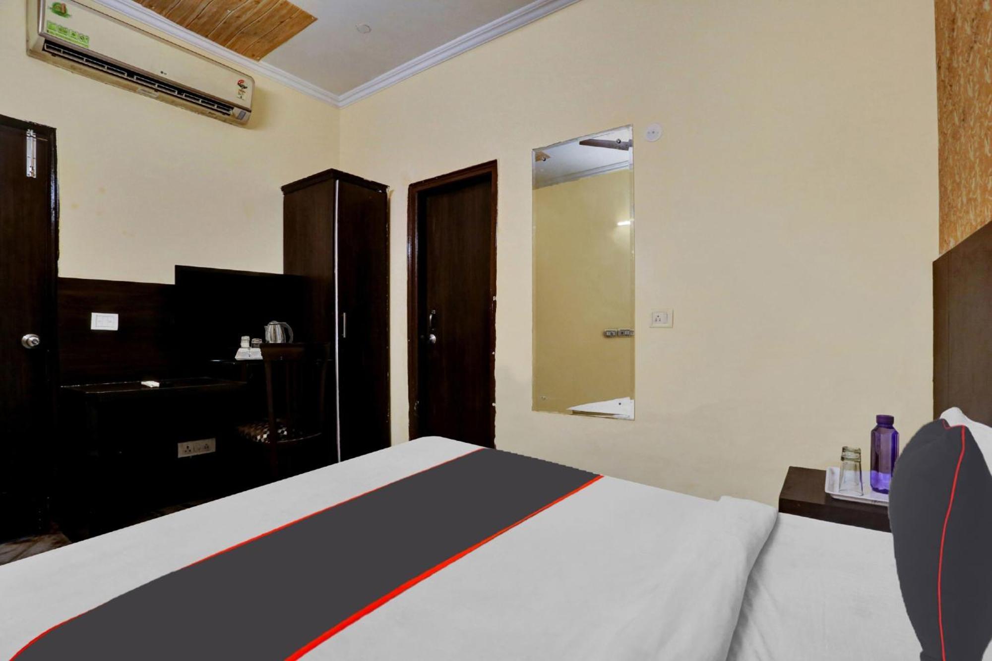 Hotel Platinum Sqs Key Gurgaon Exterior photo